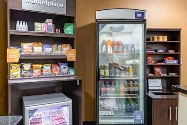 هتل Comfort Suites Kansas Cityliberty