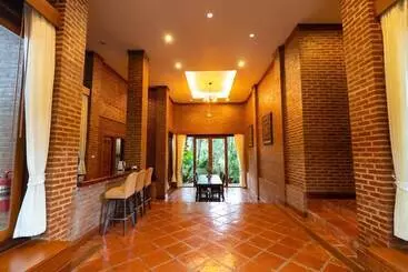 Hotel Chayana Resort