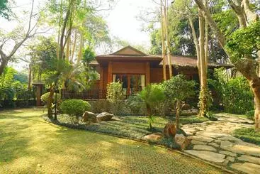 Hotelli Chayana Resort