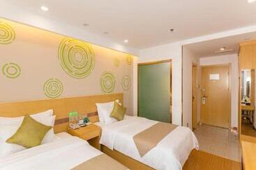 호텔 Greentree Inn Qufu High Speed Railway Station