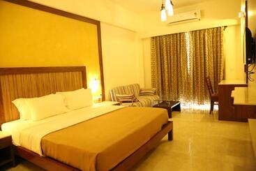 בית מלון כפרי Sukkur Bhavan S Sb Resorts & Lawns