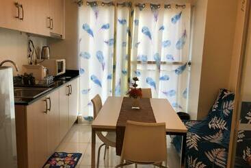 Apart Otel Smdc Tagaytay Taal Lake Condo Cook Netflix No Balcony