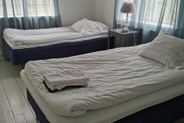 تختخواب و صبحانه Västervik Rum Och Stugor