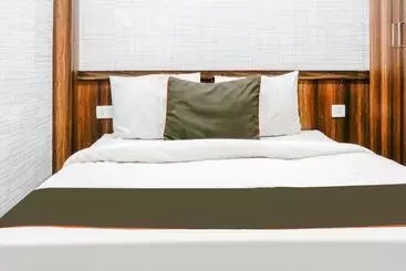 Collection O Hotel Day & Night