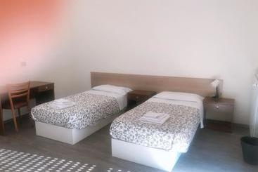 פנסיון New Family Inn