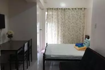 Hotelli Cityland Tagaytay Taal Lake View City View Free Pool Parking