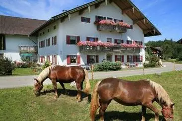 Hotel Heutauer Hof