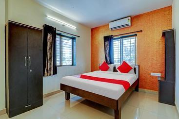 בית מלון כפרי Oyo 78572 Seven Hills Inn