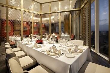 酒店 The Leela Bhartiya City Bengaluru