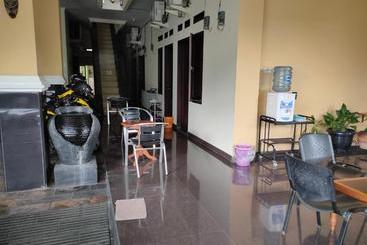 בית מלון כפרי Oyo 90170 Griya Palem