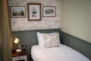 Ardencaple Hotel By Greene King Inns