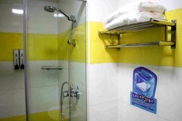 Hotell 7days Inn Sunshine Chibi Train Station