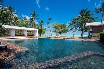 호텔 Tolani Resort Koh Samui