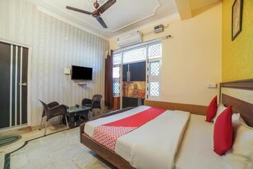 Hotell Oyo 71947  Swaroop Retreat