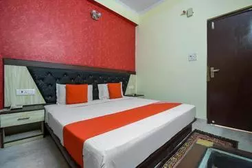 Hotel Oyo 76490 Rama Palace
