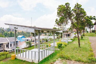 Panzió Reddoorz @ Hotel Damanaka Pangalengan