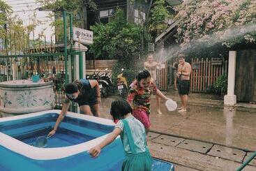 Общежитие Baan Mai Sak