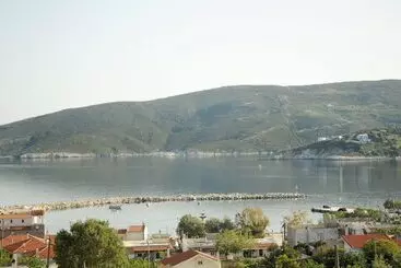 Hotelli Triantafilia Guesthouse