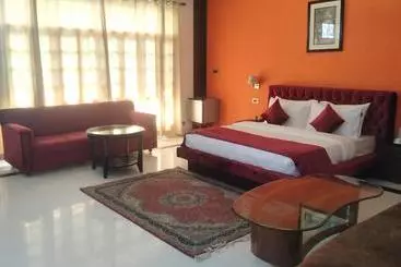 Hotel Awadh Inn