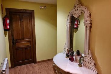 בית מלון כפרי Posada Las Mozas