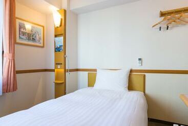 בית מלון כפרי Toyoko Inn Niigata Ekimae