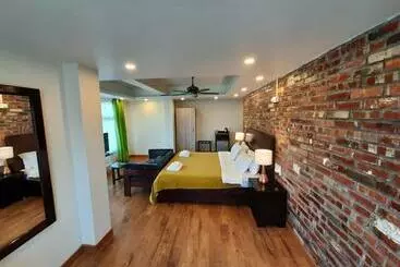 Kurort Shalom Farmhouse By The Hillside