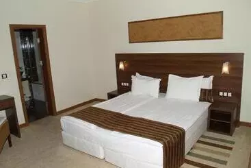 Отель Laguna Beach Resort & Spa