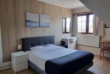 هتل Westendia Free Parking Top Breakfast