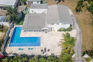 پانسیون El Retreat Guest House