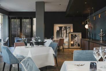 Coast Hotel & Spa Adults Only