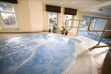 ホテル Traumvogel