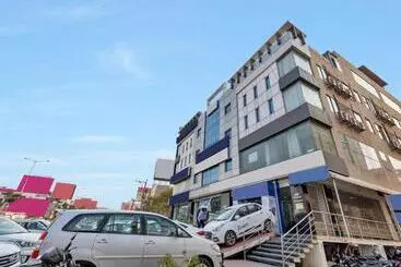 Hotel Super Capital O Rudra Grand Near Kondapur X Road