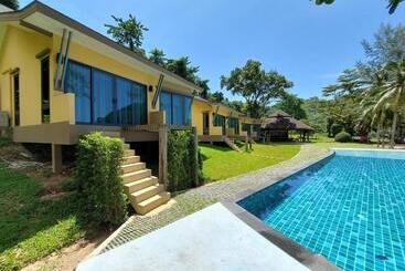 Supalai Scenic Bay Resort And Spa, Sha Extra Plus