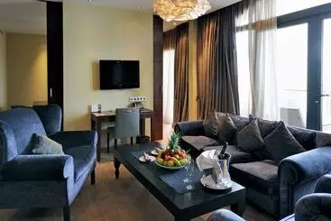 Doubletree By Hilton La Torre Golf & Spa Resort