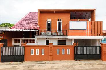 Hotell Lumungga Residence By Oyo Rooms