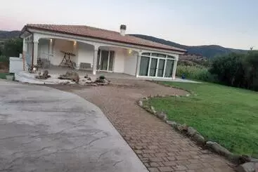 Hôtel Agriturismo B&b Mares E Montes De Marrante