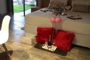 ベッドアンドブレックファースト Homey Guesthouse