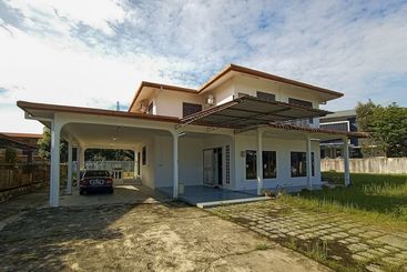 Hotel Oyo 90241 Villa Home Sibu