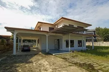 Hôtel Oyo 90241 Villa Home Sibu