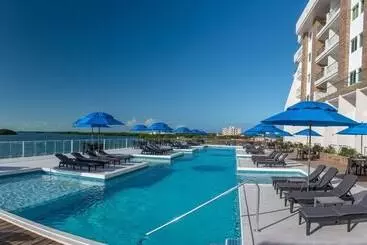 リゾートホテル Sunset Caribe Belize