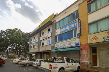 Hotel Oyo 90248 Kapitan Inn