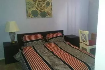 Pension Room In Guest Room - Big House Near 401-east And Pickering Town Centre