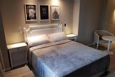 Отель Up America Plaza