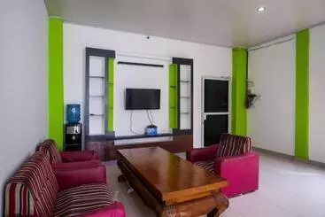 Pensão Reddoorz Near Pakuwon Mall Solo Baru