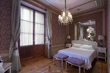 Hotell Posada Real Los Cinco Linajes