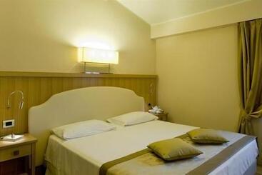 בית מלון כפרי Sirmione Terme