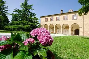 Aamiaismajoitus (B&B) Convento Di San Francesco Mondaino
