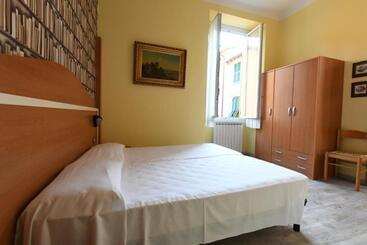 酒店 Villa Maria & Apartment