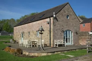Curlew Cottage At Millfields Farm