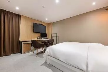 Hotel Dongtan Luna